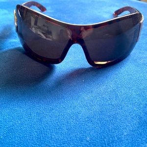 Nice pair of sunglasses, lenses are good, lightly worn